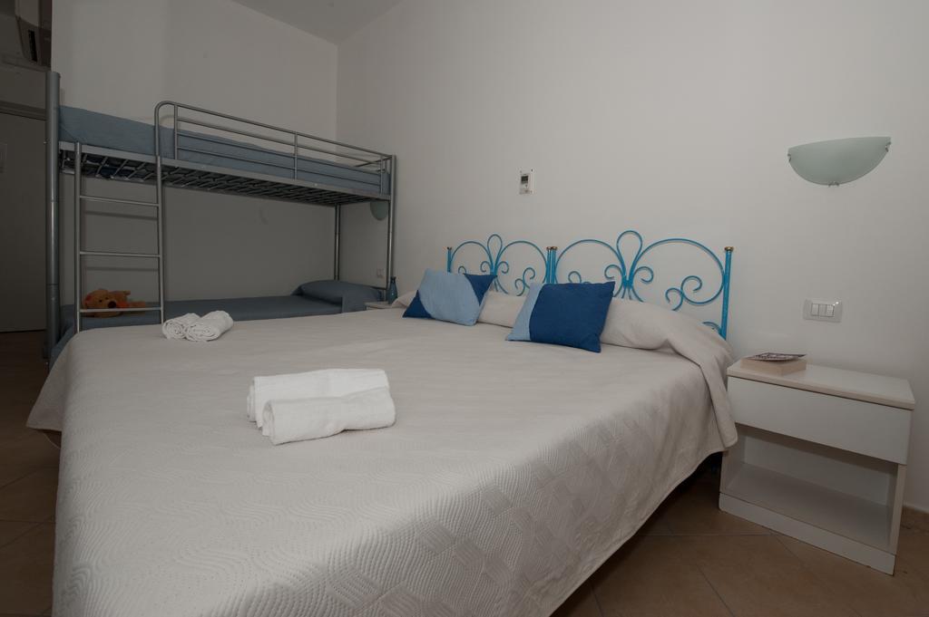 Muma Hostel SantʼAntìoco Buitenkant foto