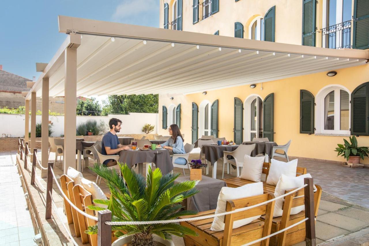 Muma Hostel SantʼAntìoco Buitenkant foto