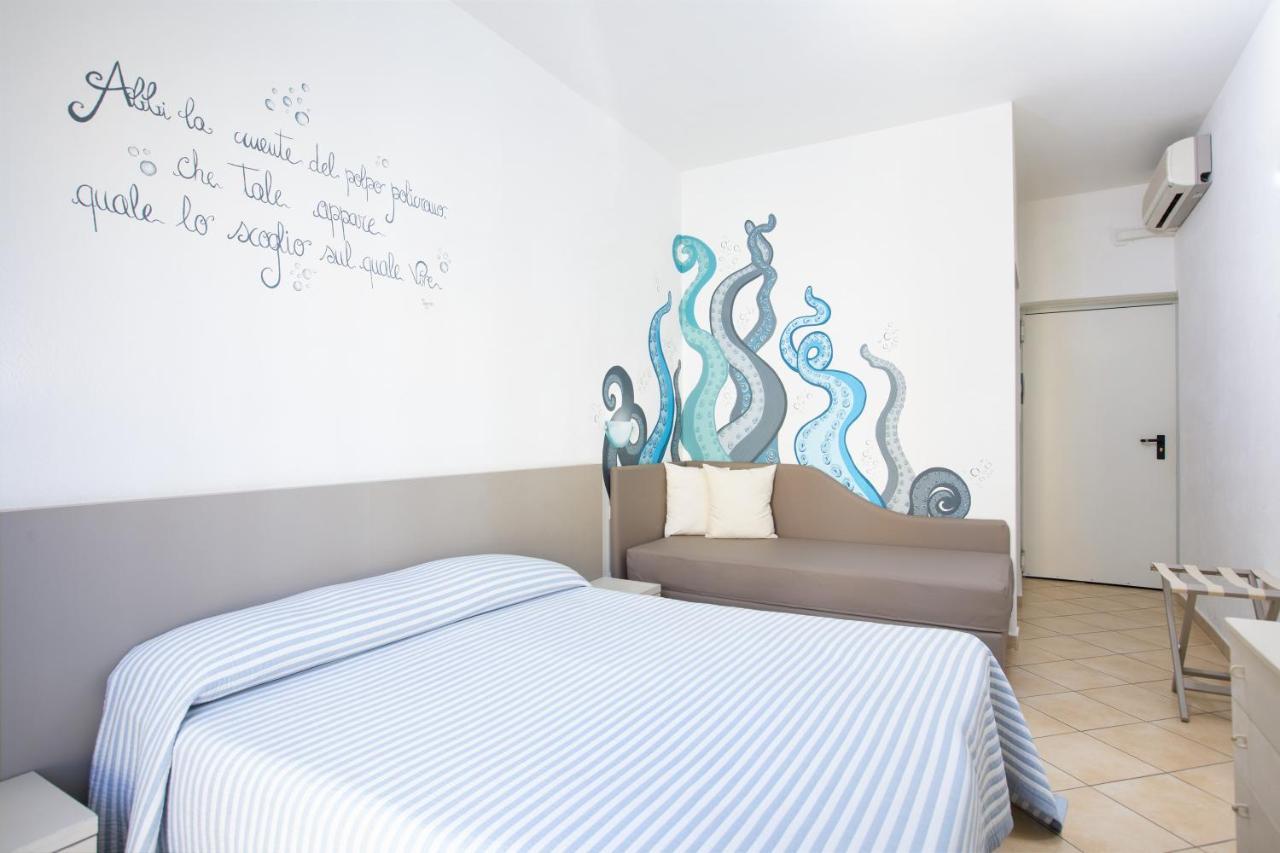 Muma Hostel SantʼAntìoco Buitenkant foto