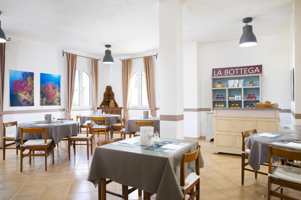 Muma Hostel SantʼAntìoco Buitenkant foto