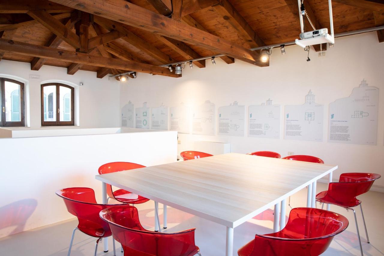 Muma Hostel SantʼAntìoco Buitenkant foto