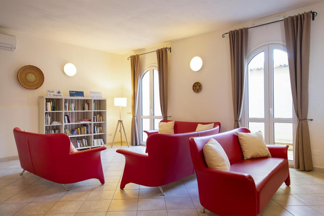 Muma Hostel SantʼAntìoco Buitenkant foto