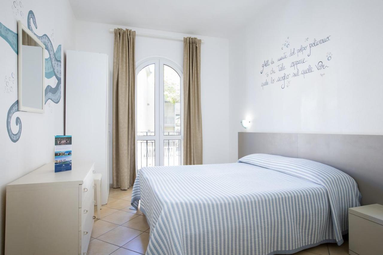 Muma Hostel SantʼAntìoco Buitenkant foto
